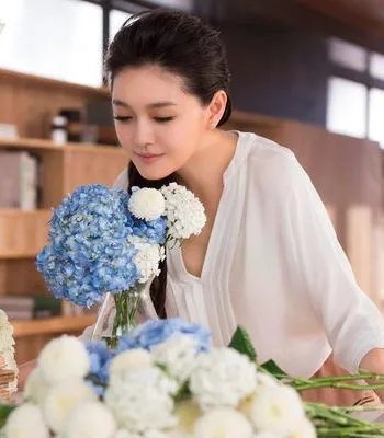 大s婆婆罕见晒出全家福，大s和自己的婆婆之前相处得如何？