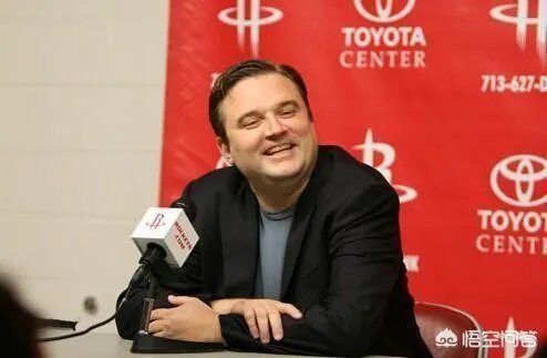 哈登今天拿了六十分＋三双，破了NBA历史三双记录，大家说今后有没有人突破一百分啊？