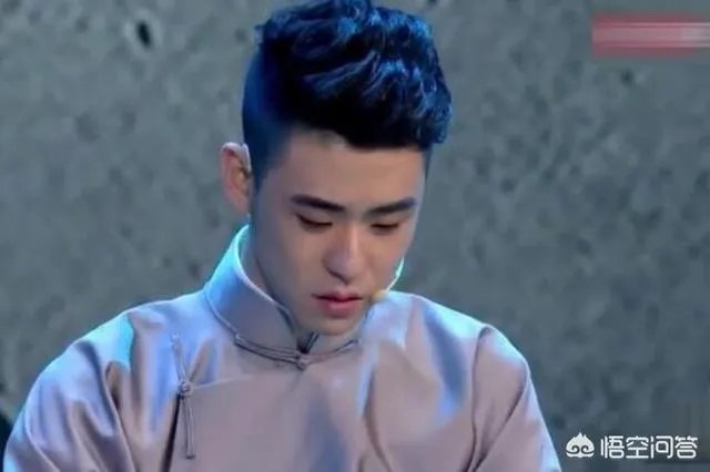 因唱小曲成“德云一哥”，不到半年反超岳云鹏，张云雷为何能火？