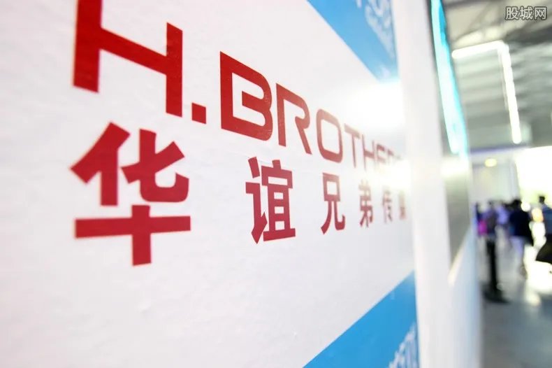 冯小刚对赌失败赔偿华谊2.3亿 后者仍亏惨了