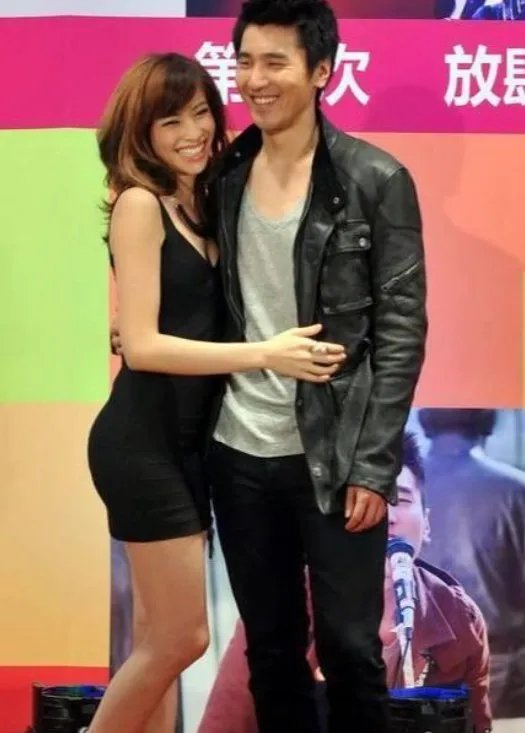 让黄轩、赵又廷大打出手，和杨颖争男友，被周杰伦提携的袁咏琳为何不火？