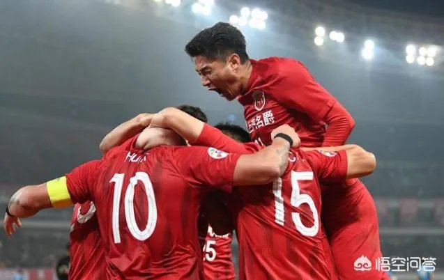 亚冠，上港1-0川崎，胡尔克点射绝杀，颜骏凌救险，上港取开门红，如何评价？