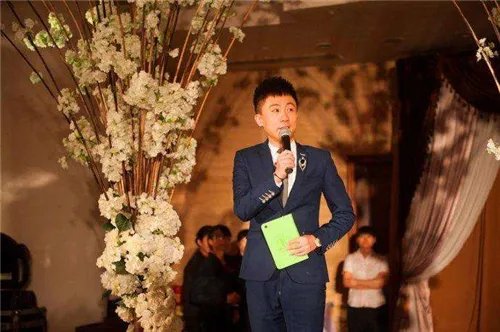 上海婚礼主持人职责 如何才算一个好的婚礼主持人