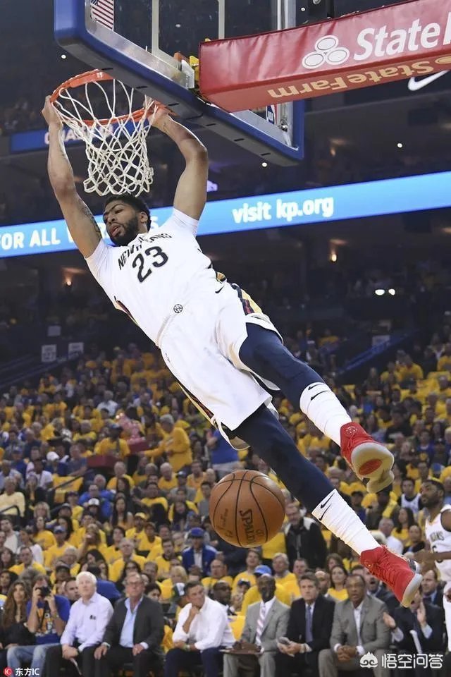 西部半决赛库里复出替补登场，帮助勇士G2击败鹈鹕，库里表现表现怎么样？